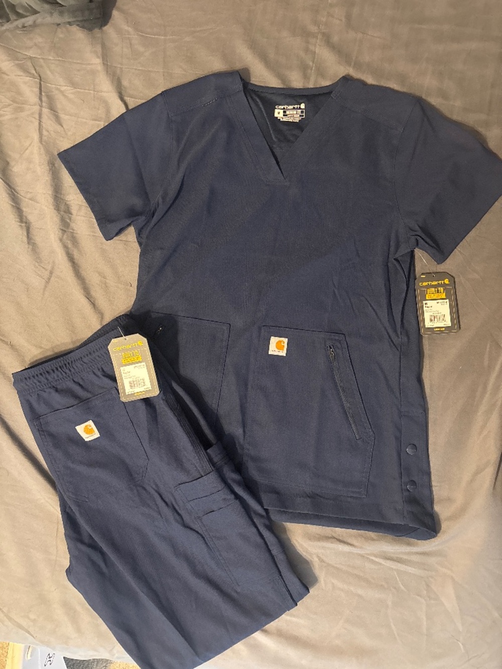 Carhartt Women’s Modern Fit Scrub set